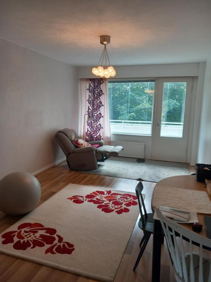 Apartamento Puotilan Rose Helsinki Exterior foto